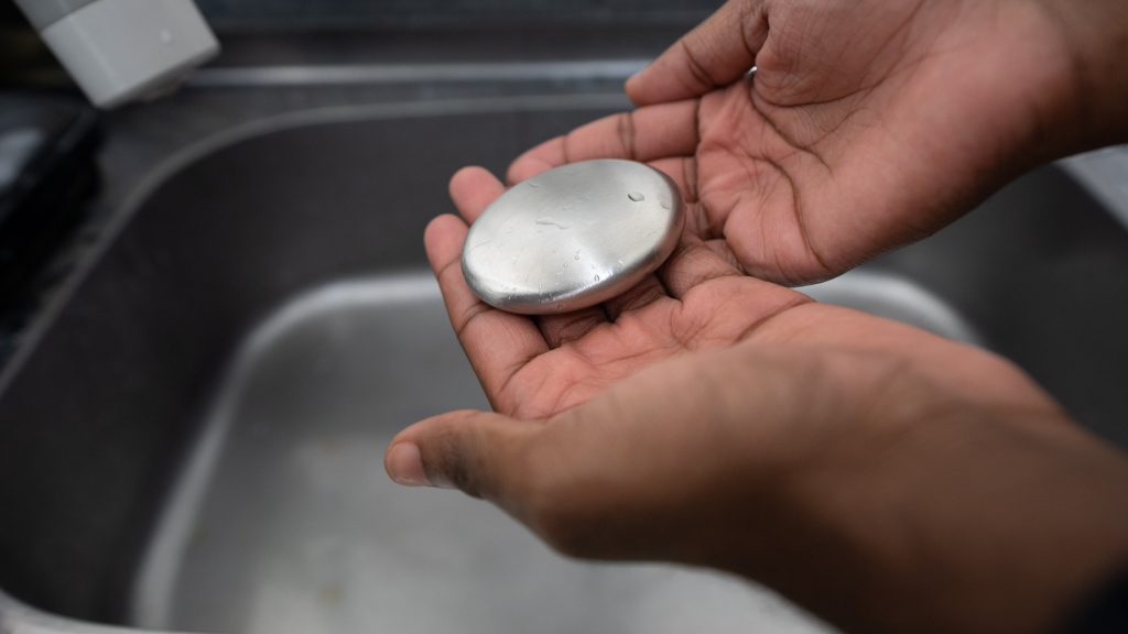 Daiso Good: Stainless Steel Soap