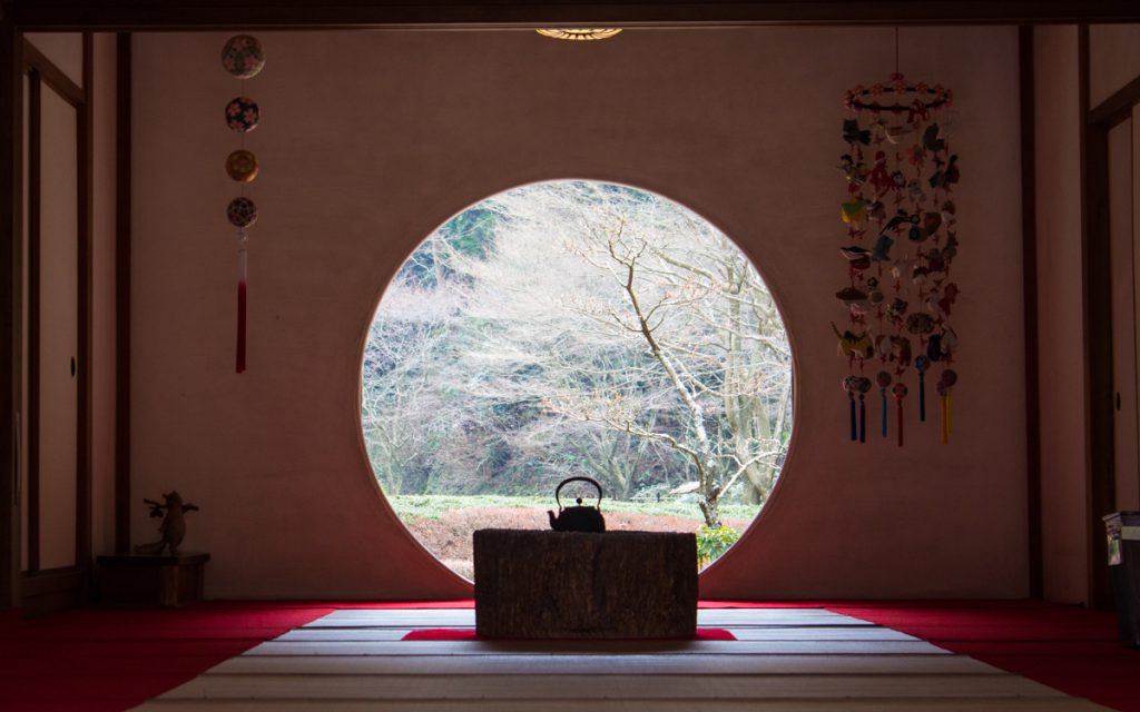 meigetsuin temple tea room