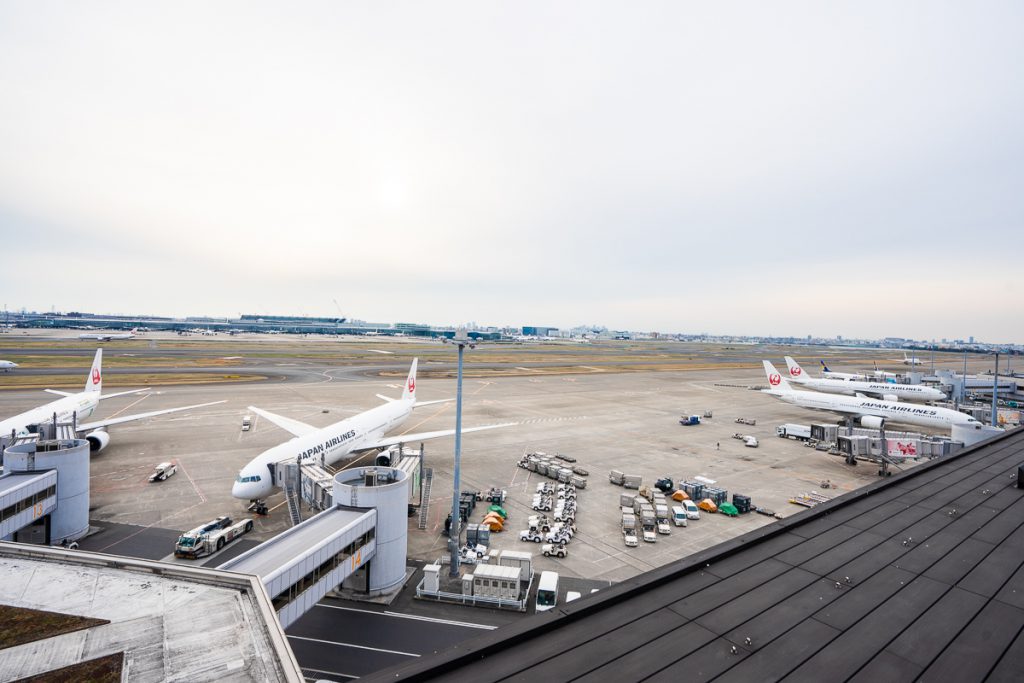 Airplane observation duck at Haneda International Airport